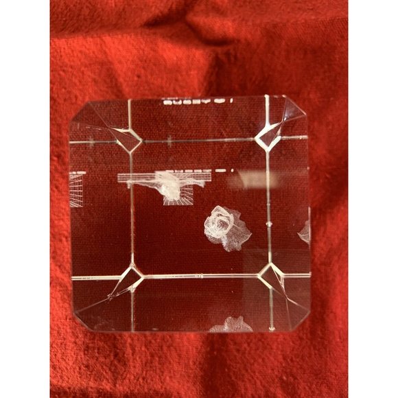 Jesus Cross Mary Laser Etched 3D Crystal Glass Cube Paperweight - Picture 7 of 7